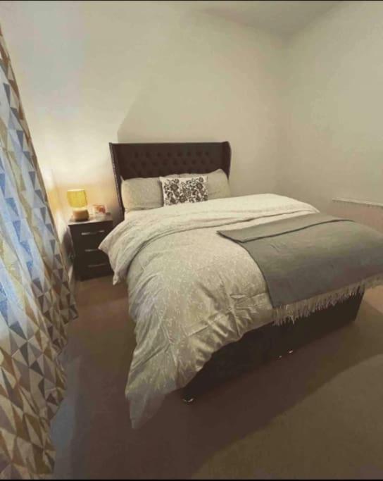 Two Bedroom Flat In Лондон Екстер'єр фото